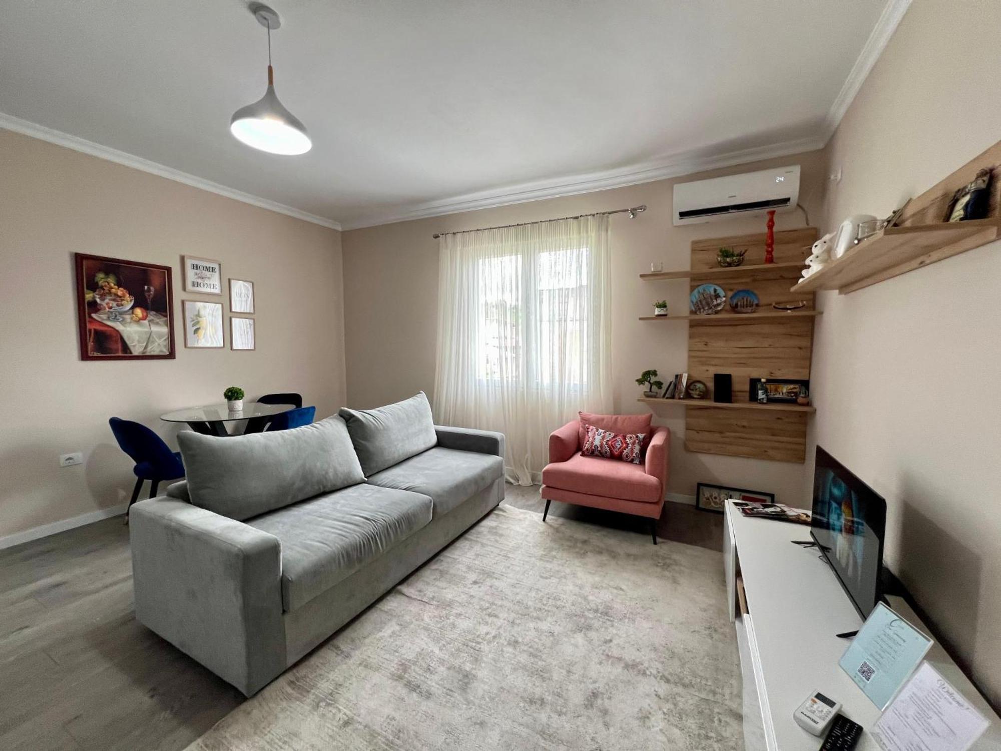 Cozy Flat Near Air Albania Stadium 1 Tiranë Ngoại thất bức ảnh