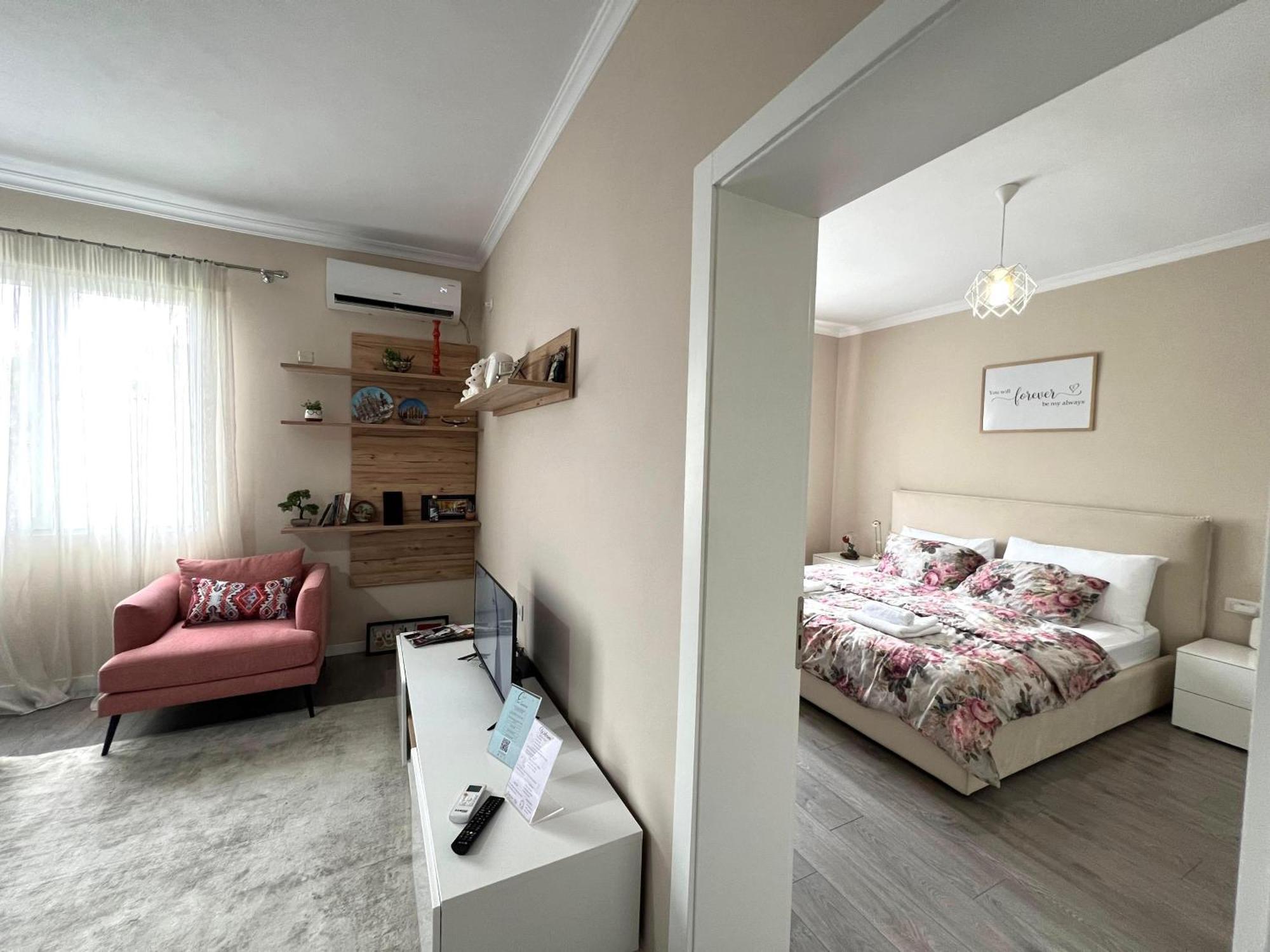 Cozy Flat Near Air Albania Stadium 1 Tiranë Ngoại thất bức ảnh